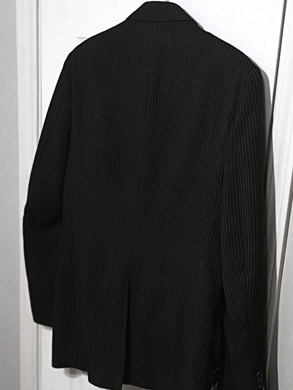 Amesbury Men Charcoal Pinstripe 2 Piece Suit  40L